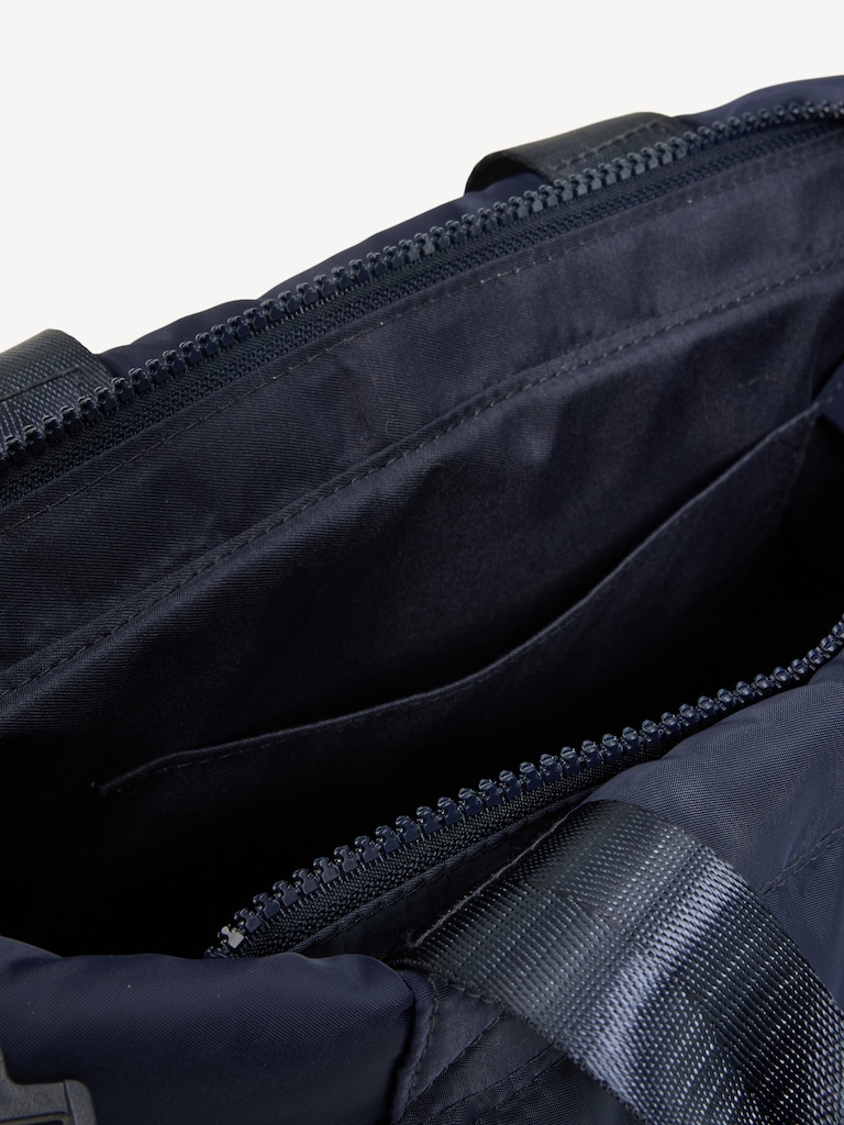 Active Puffer Crossbody Bag