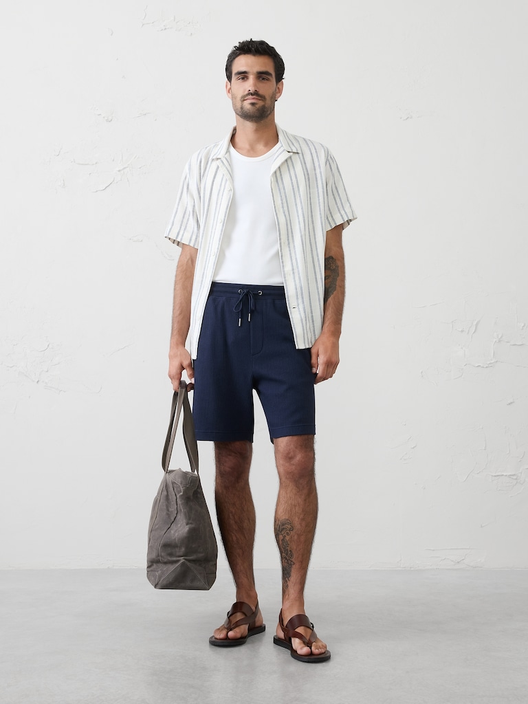 7" Crinkle Ribbed Pull-On Short