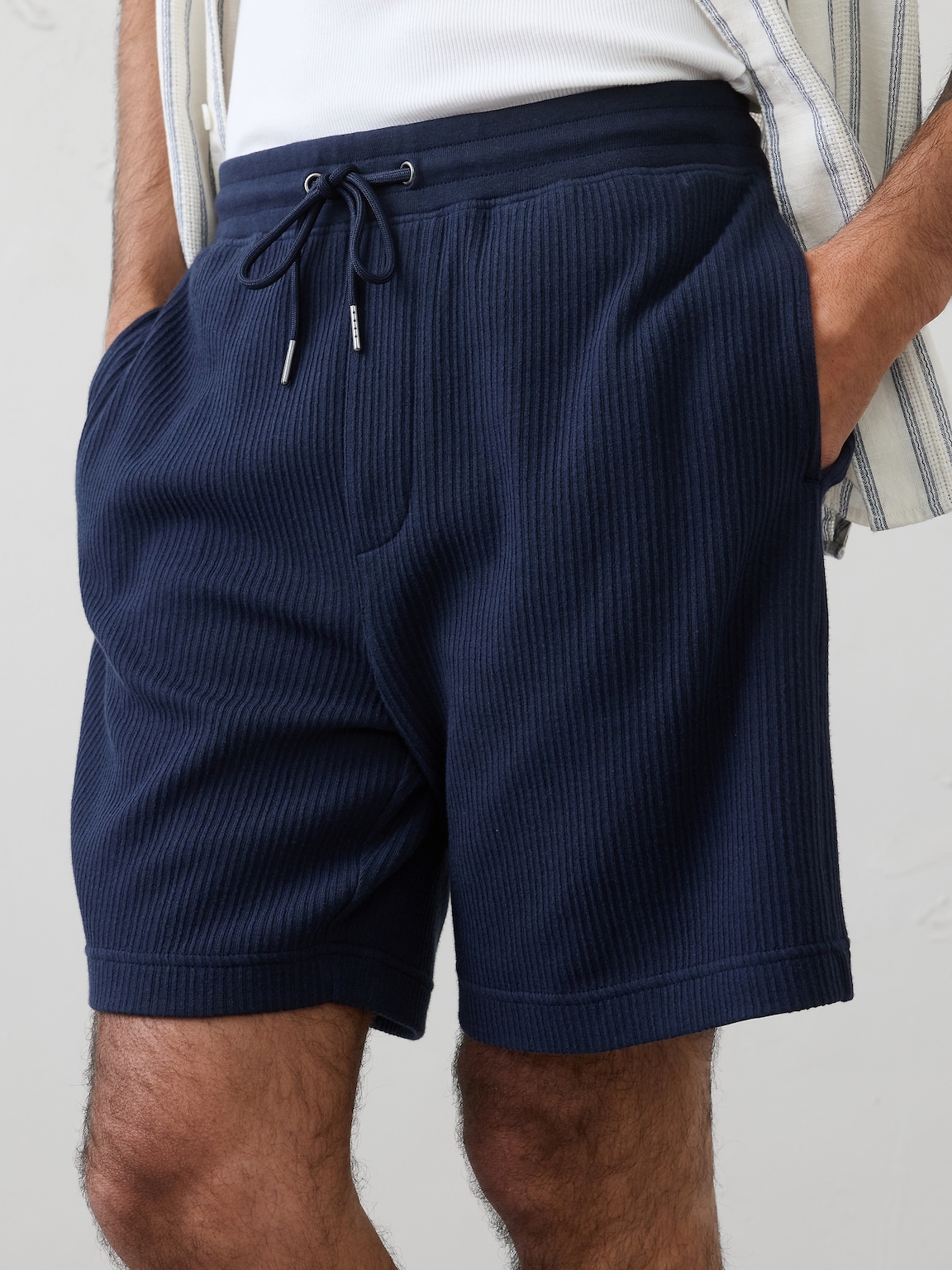 7" Crinkle Ribbed Pull-On Short