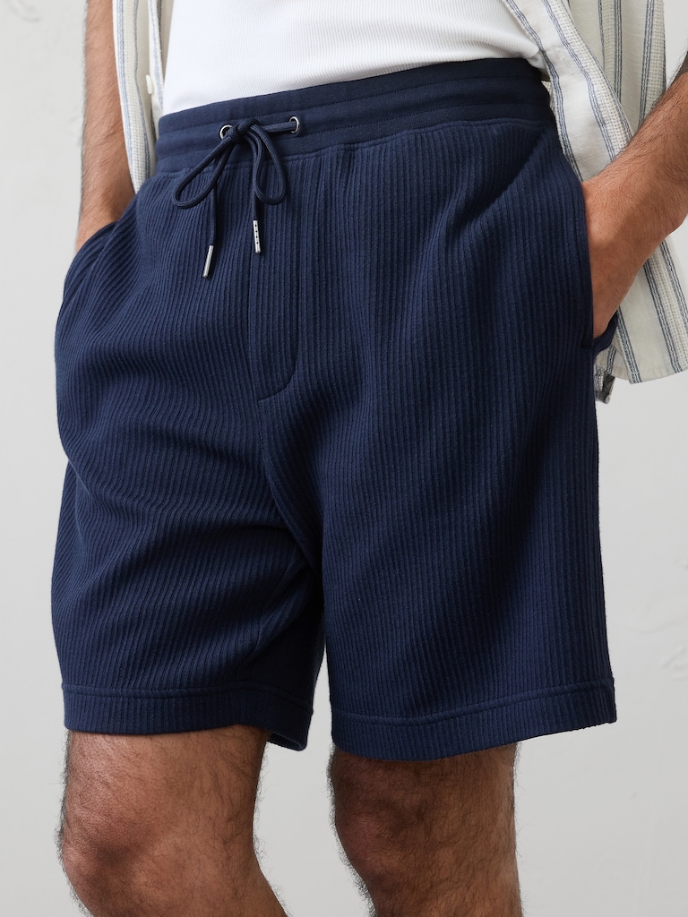 7" Crinkle Ribbed Pull-On Short