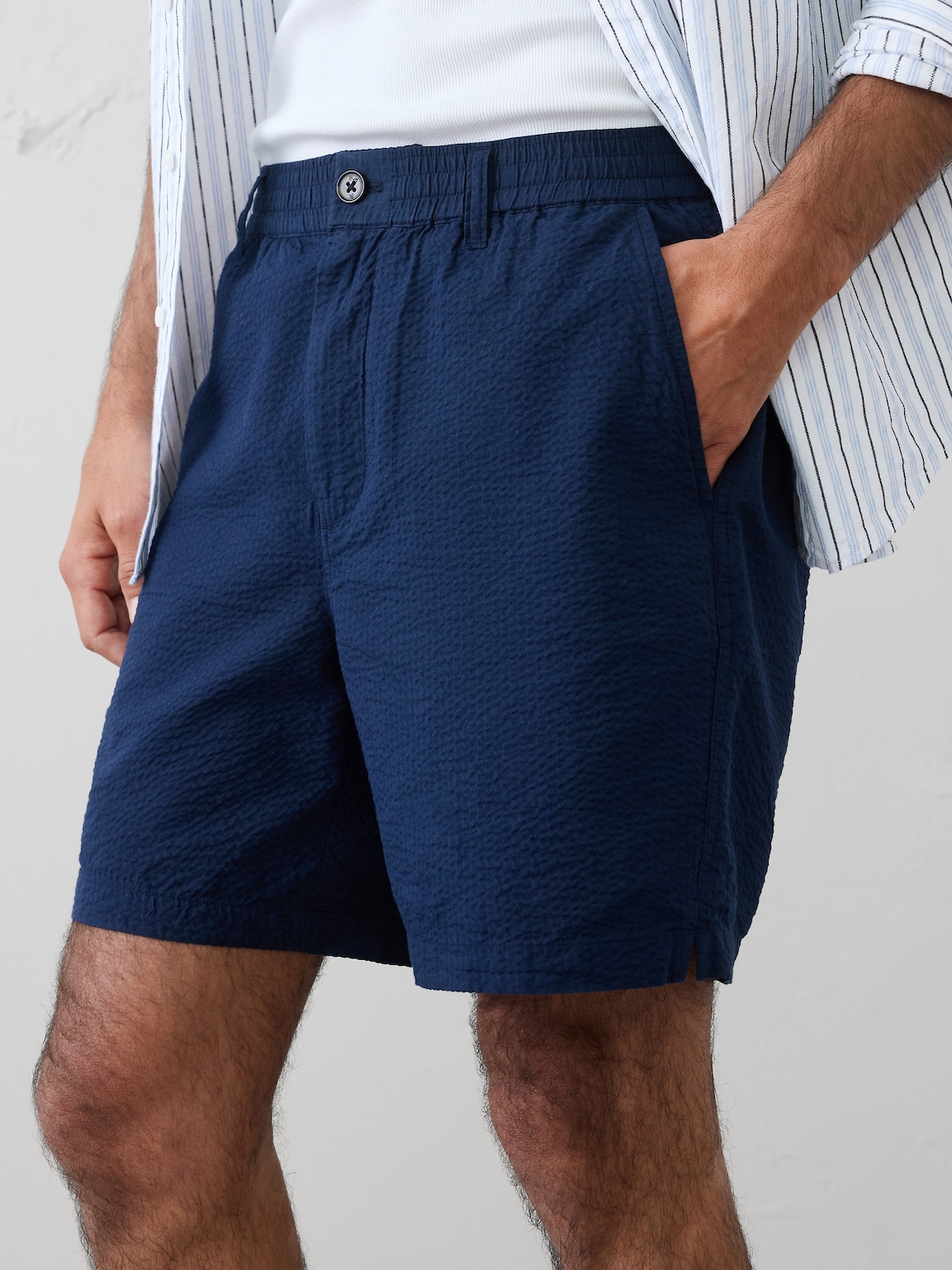 7" Seersucker Elastic-Waist Short