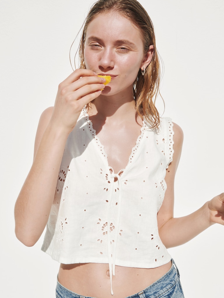 Linen-Blend Embroidered Crop Shell Tank Top