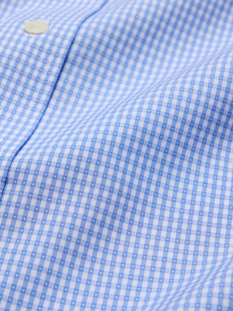 Standard-Fit Wrinkle-Resistant Dress Shirt