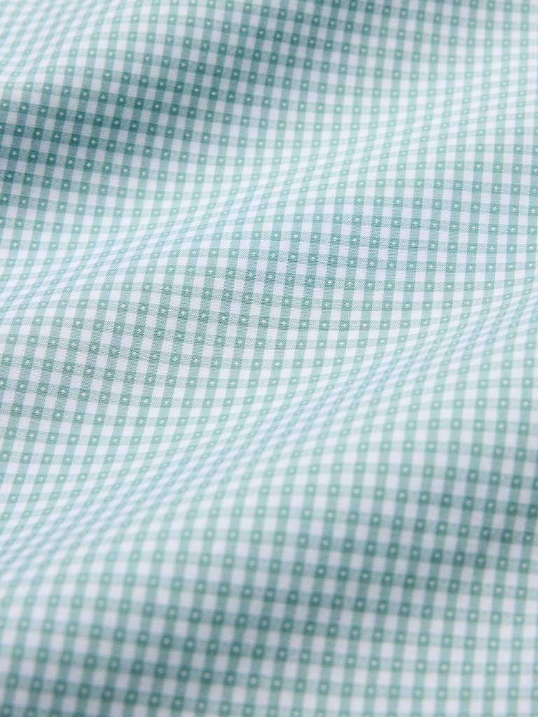 Standard-Fit Wrinkle-Resistant Dress Shirt