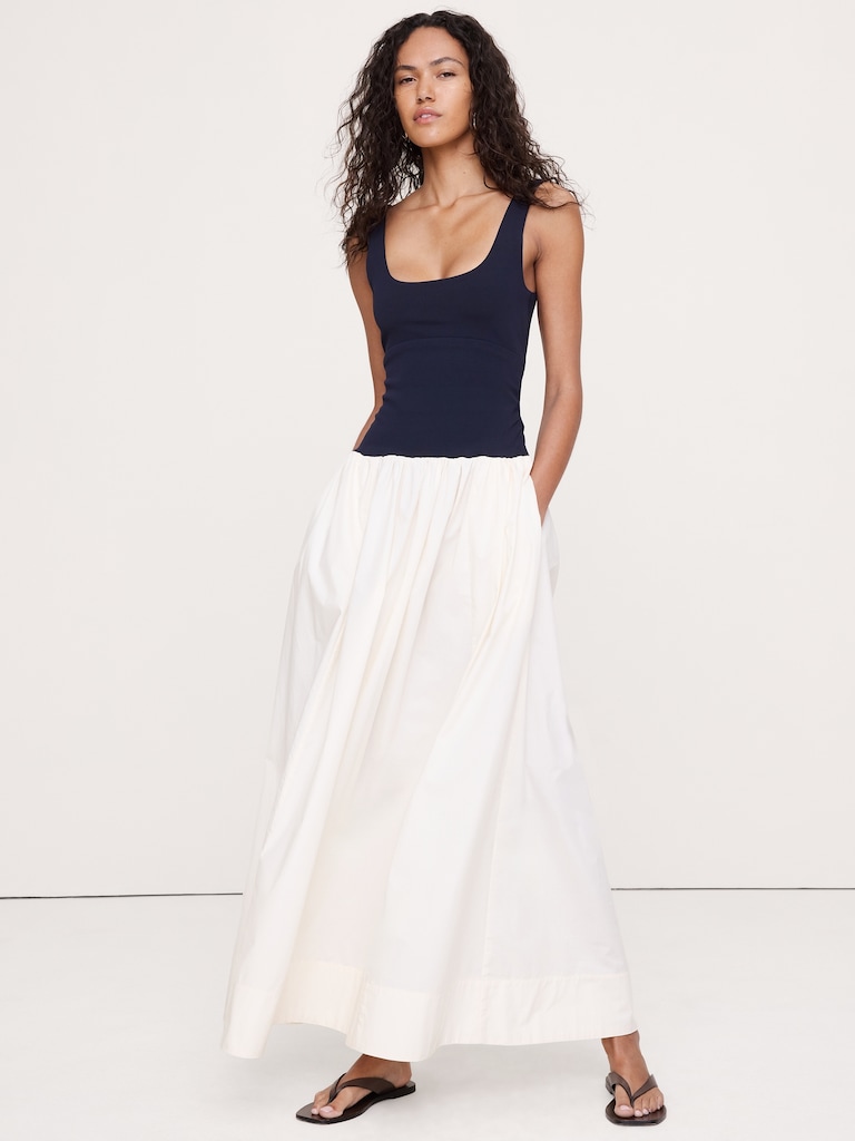 Robe longue en popeline de coton extensible effet sculptant