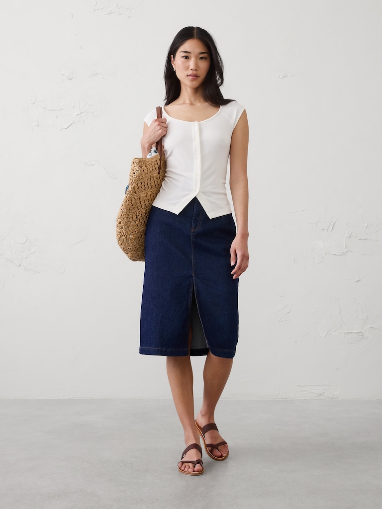 Soft Interlock Buttoned Top