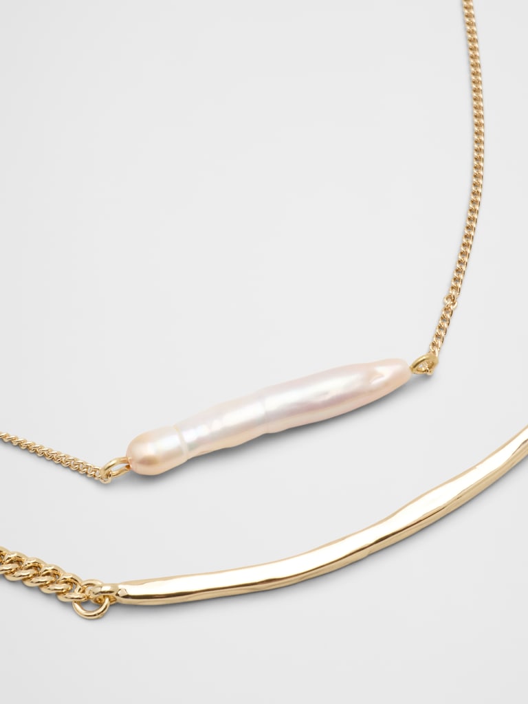 Layered Pearl Bar Necklace