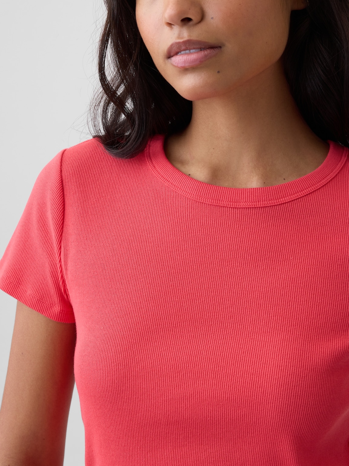 Essential Ribbed Crewneck T-Shirt