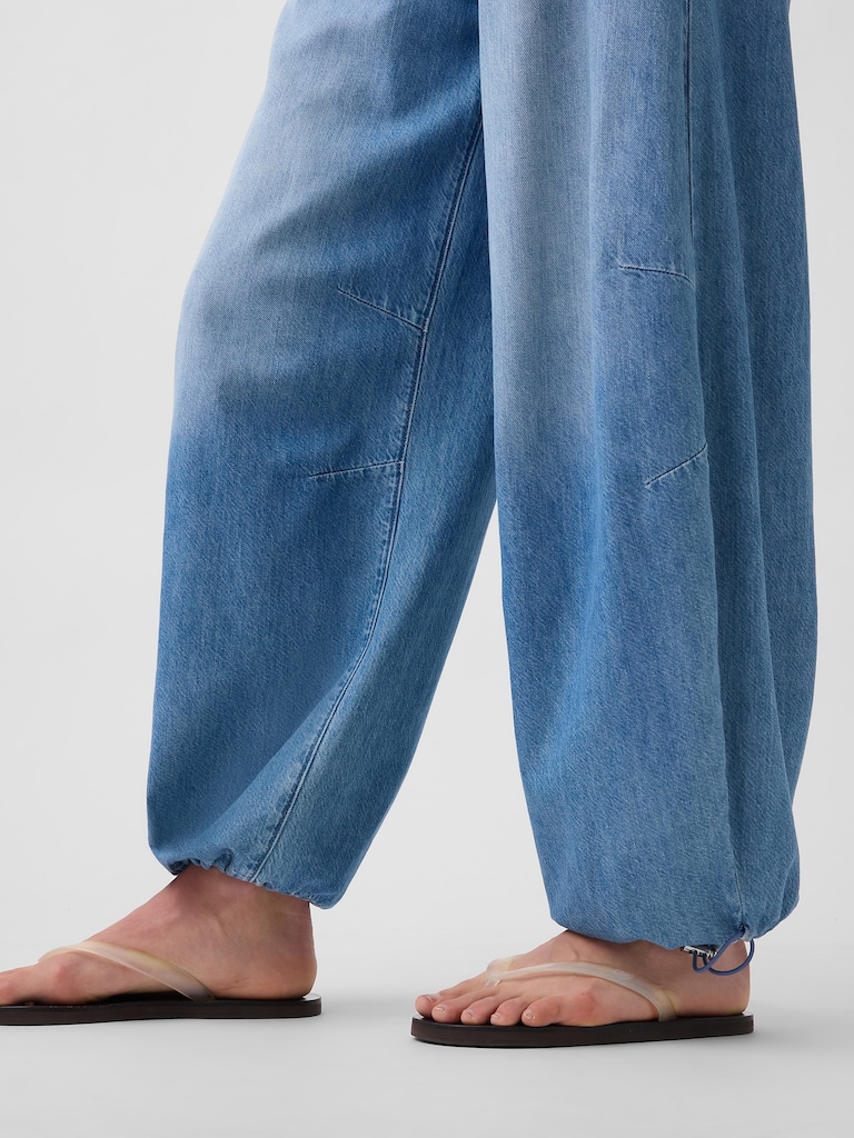 Mid Rise UltraSoft Horseshoe Jeans