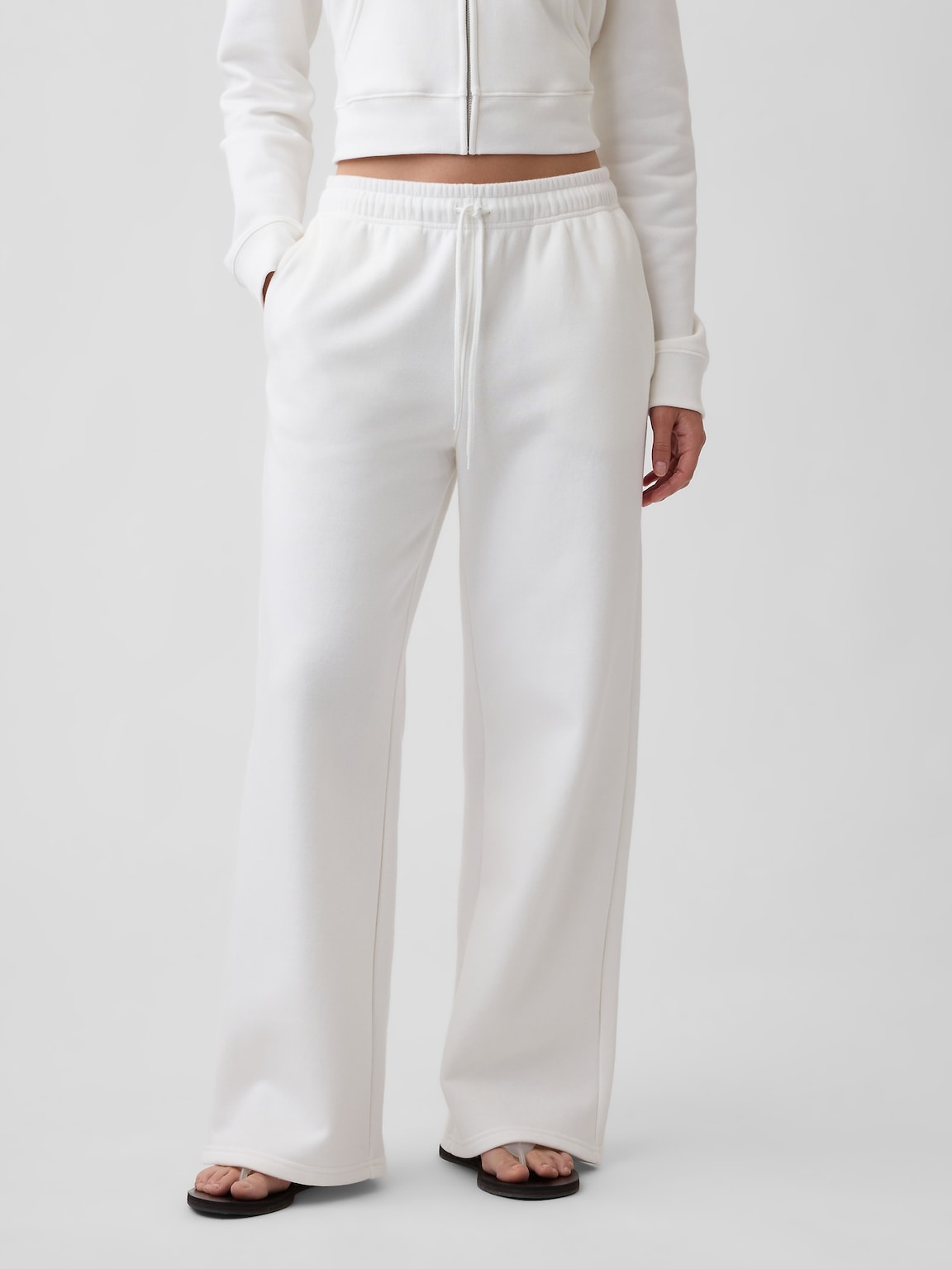Gap Graphic Straight-Leg Sweatpants