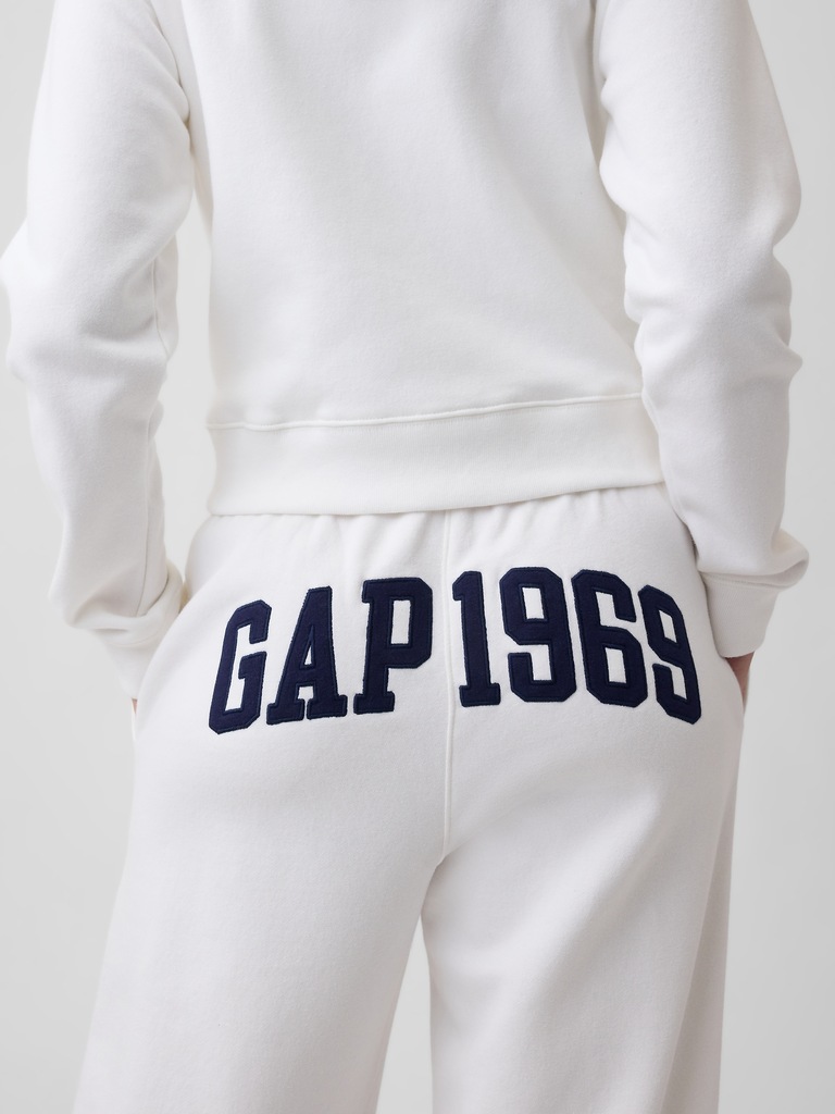 Gap Graphic Straight-Leg Sweatpants