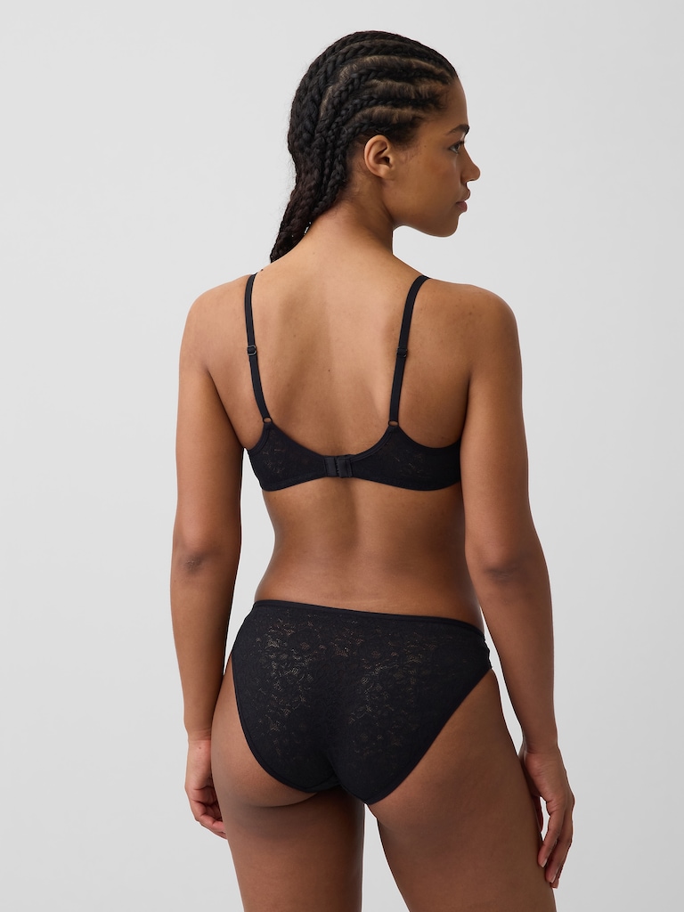 Soutien-gorge seconde peau à décolleté plongeant en dentelle