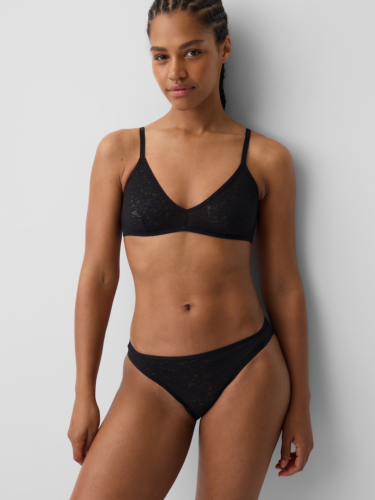 Soutien-gorge seconde peau à décolleté plongeant en dentelle