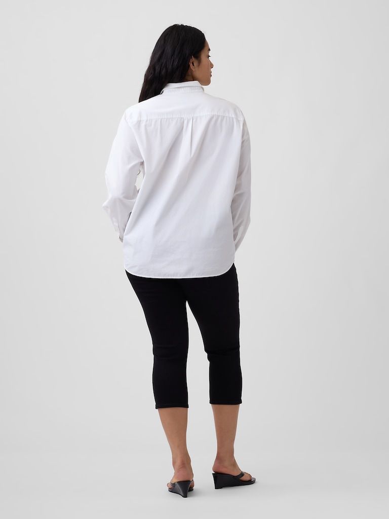 Mid Rise Universal Capri Jeans