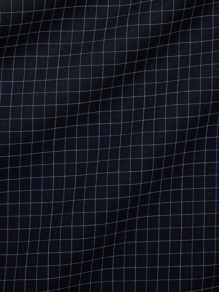 Standard-Fit Wrinkle-Resistant Dress Shirt