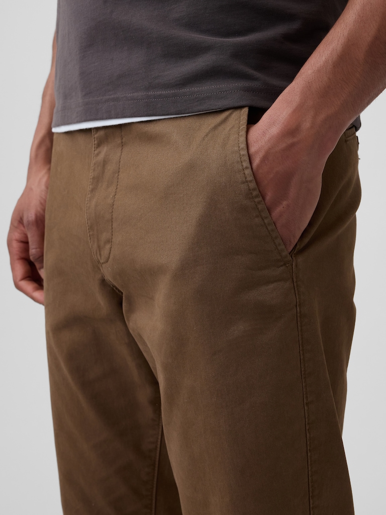 GapFlex Essential Khakis in Straight Fit