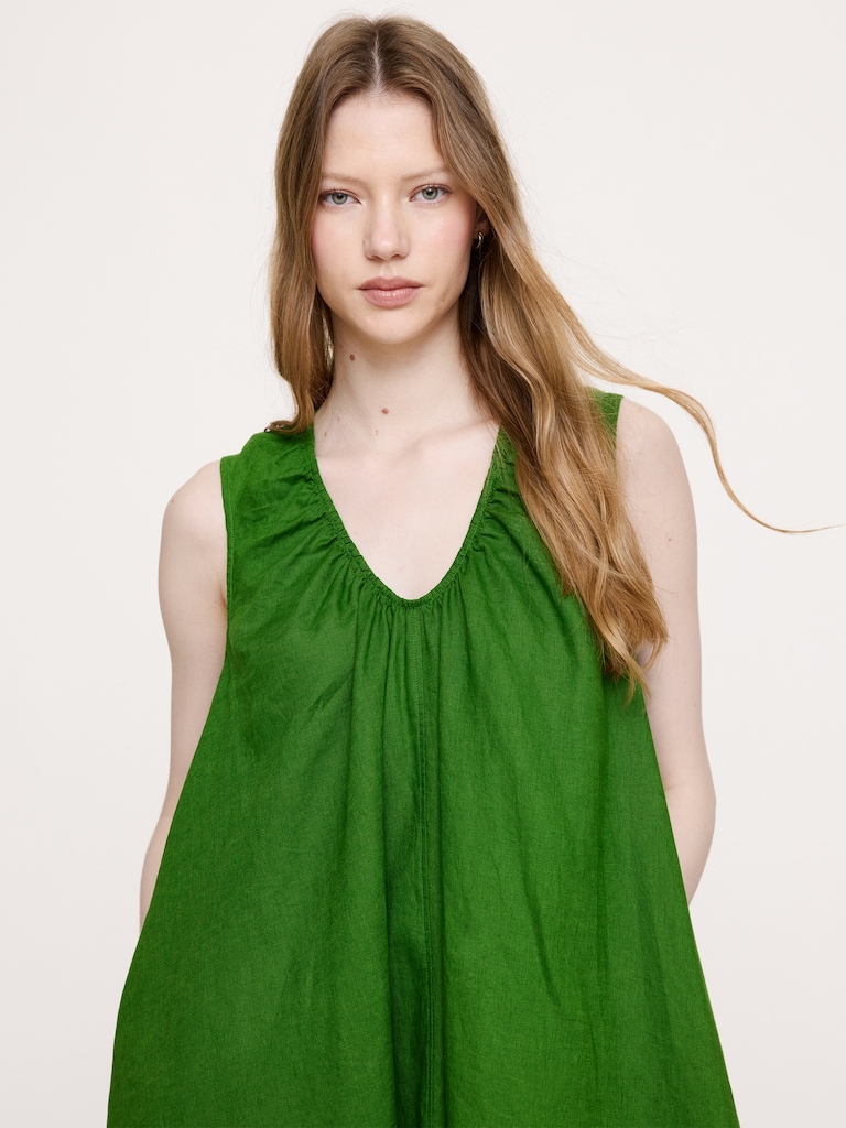 Linen Scoop-Neck Maxi Dress
