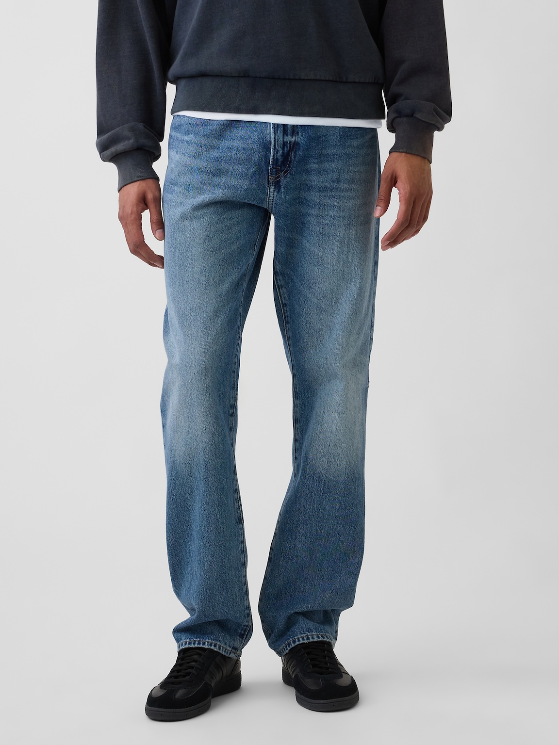 Relaxed Straight Jeans