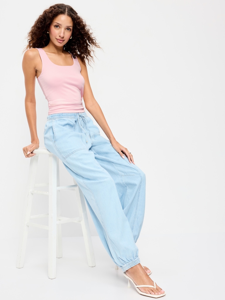 Hug Double-Layer Scoop-Neck Tank Top
