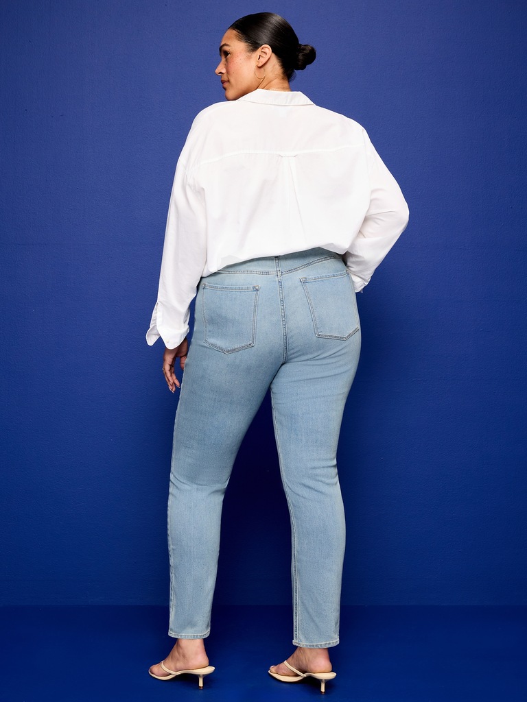 High-Waisted Wow Straight Ankle Jeans