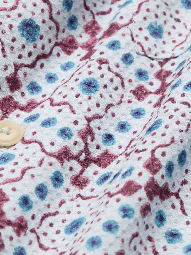 Relaxed-Fit Seersucker Resort Shirt
