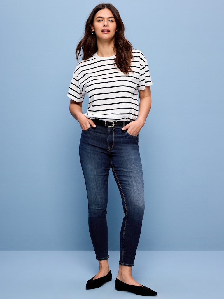 Mid-Rise Rockstar Super-Skinny Jeans