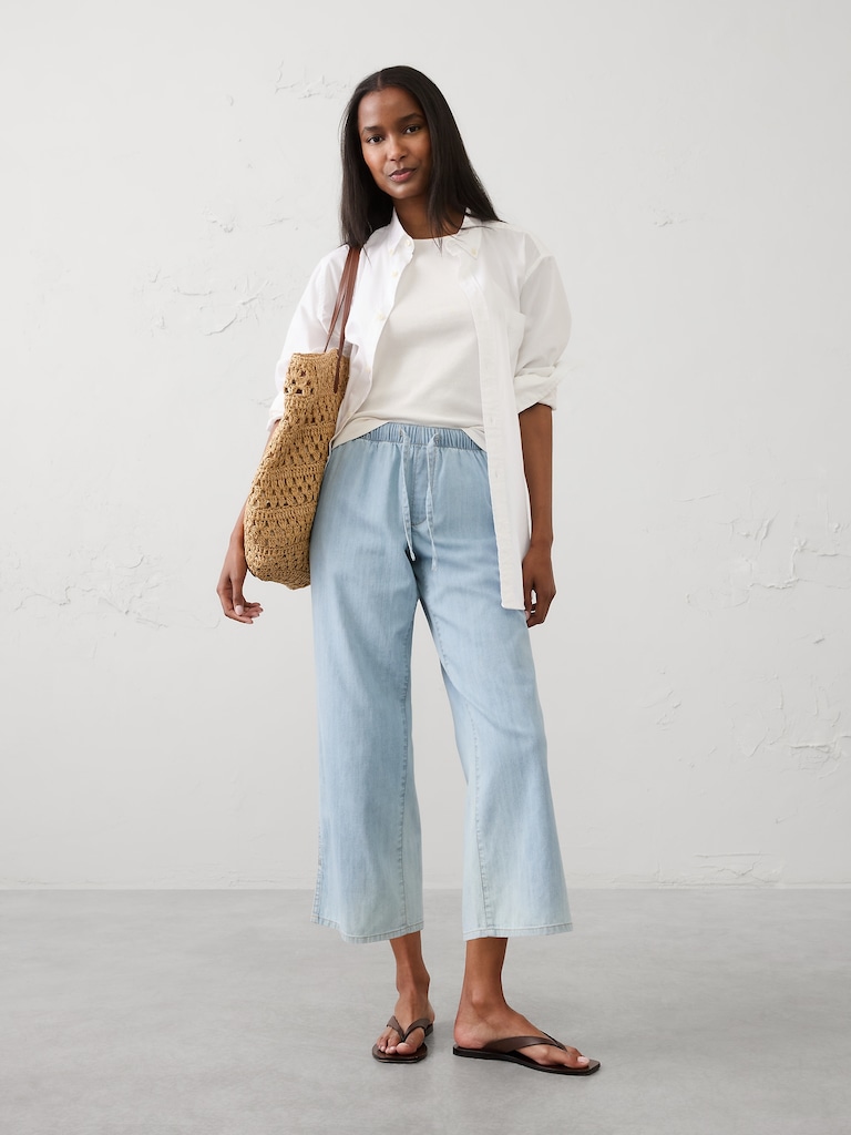 Straight-Leg Mid-Rise Summerweight Pull-On Jean