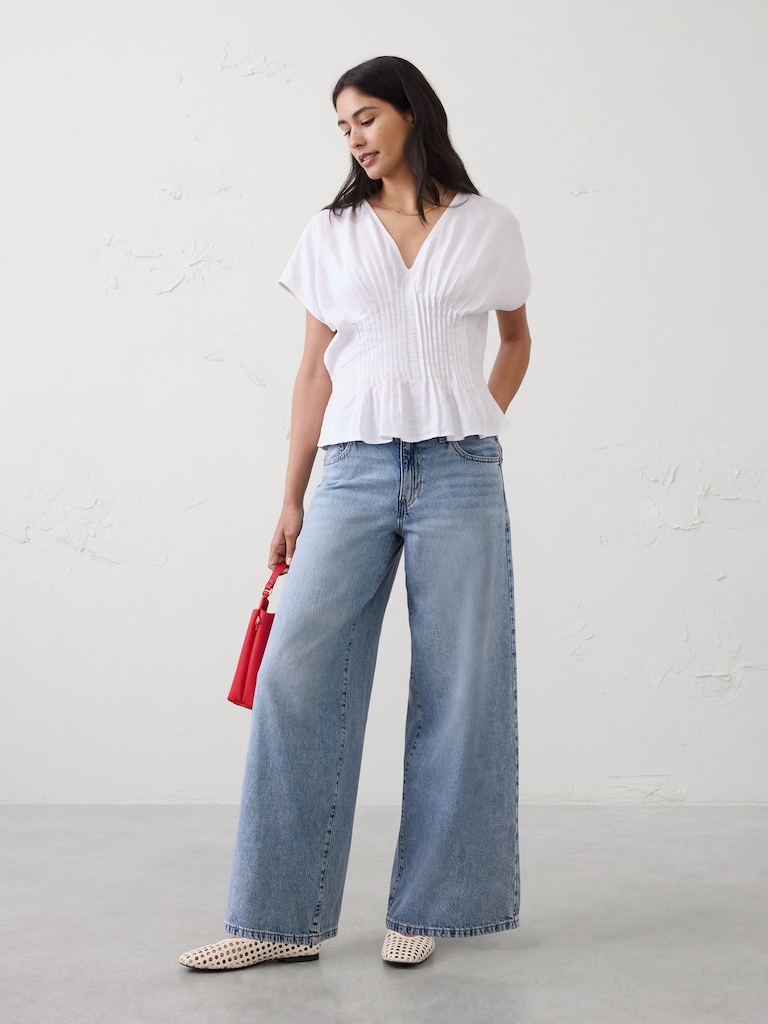 Wide-Leg Mid-Rise Jean