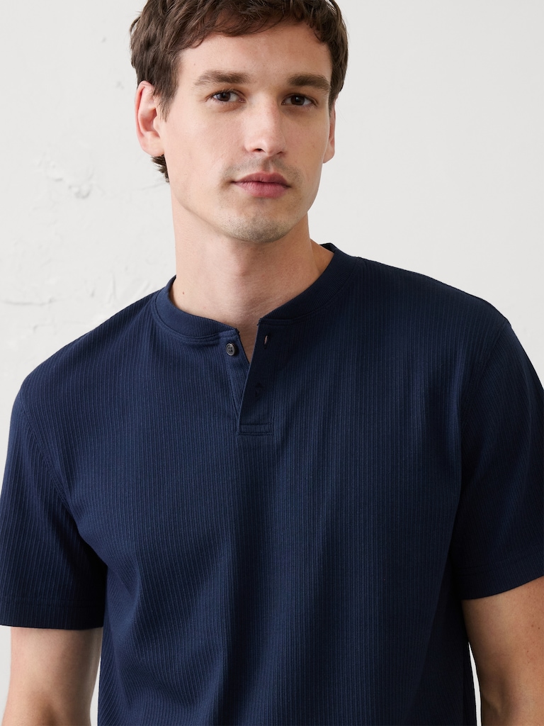 Standard-Fit Light Pointelle Henley