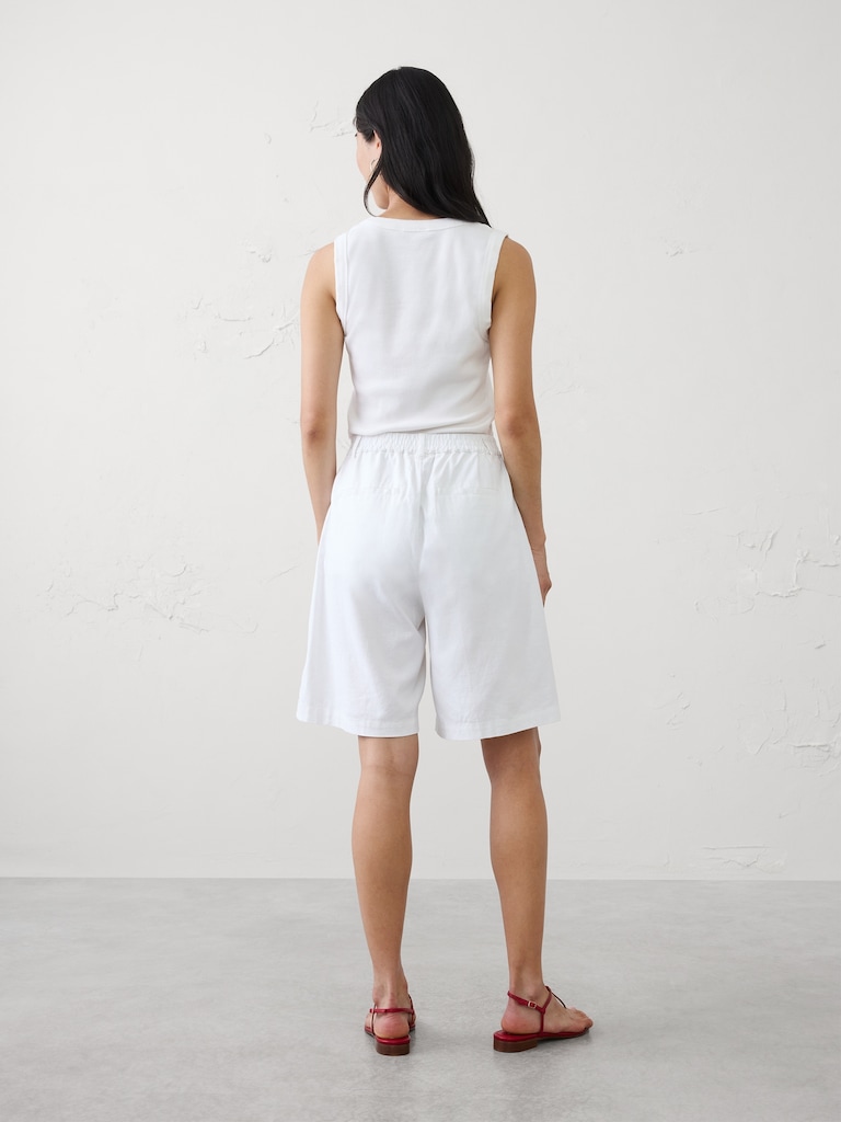 High-Rise Linen-Blend Bermuda Short