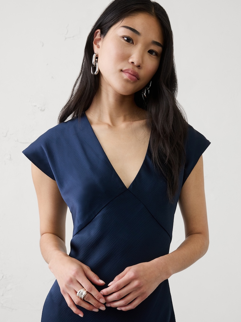 Flutter-Sleeve Maxi Dress