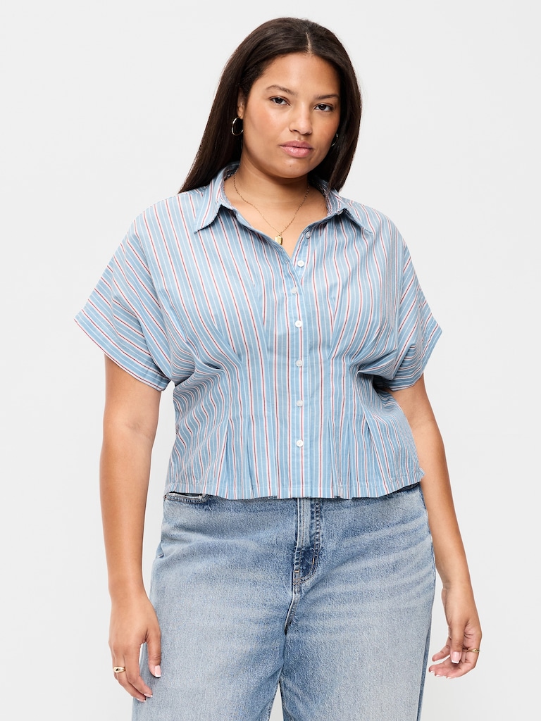 Slim Short-Sleeve Cinched-Waist Button-Down Shirt