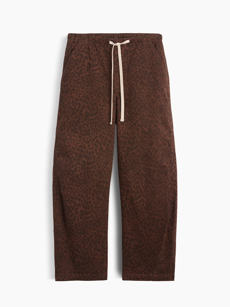 Mid Rise Print Pull-On Barrel Jeans