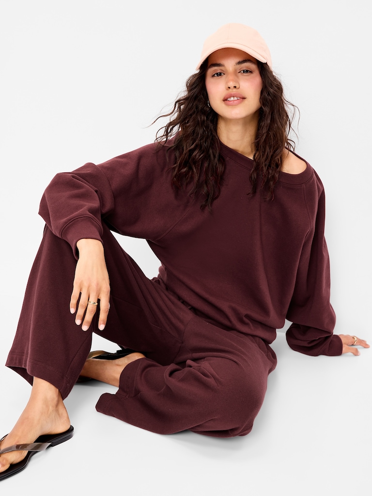 Oversized Raglan Sweatshirt
