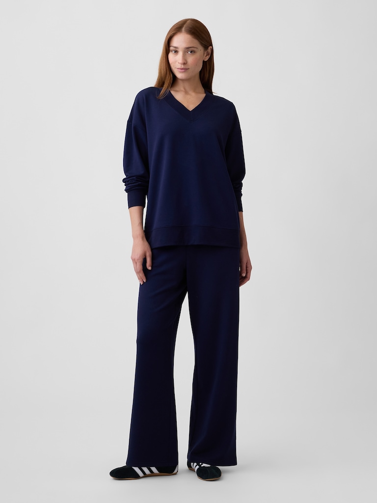 CloudLight Relaxed Wide-Leg Sweatpants