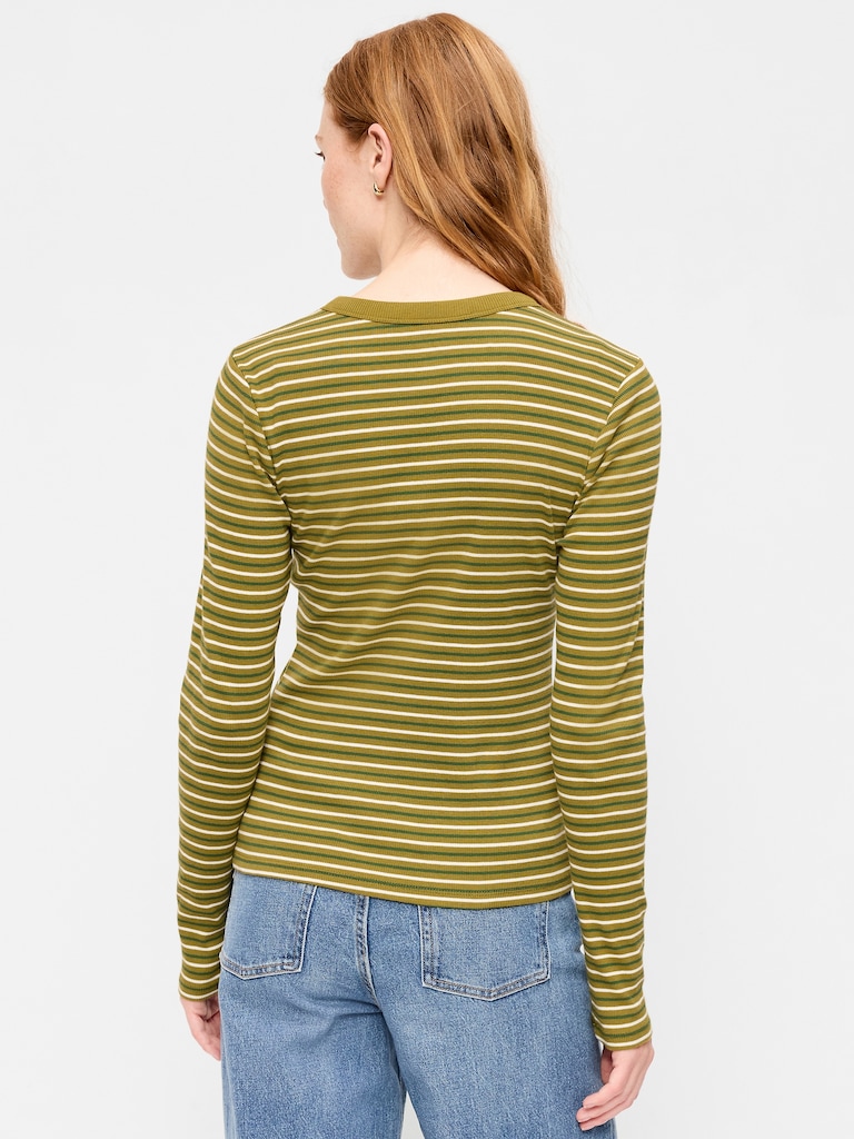 Snug Crew-Neck Long Sleeve T-Shirt