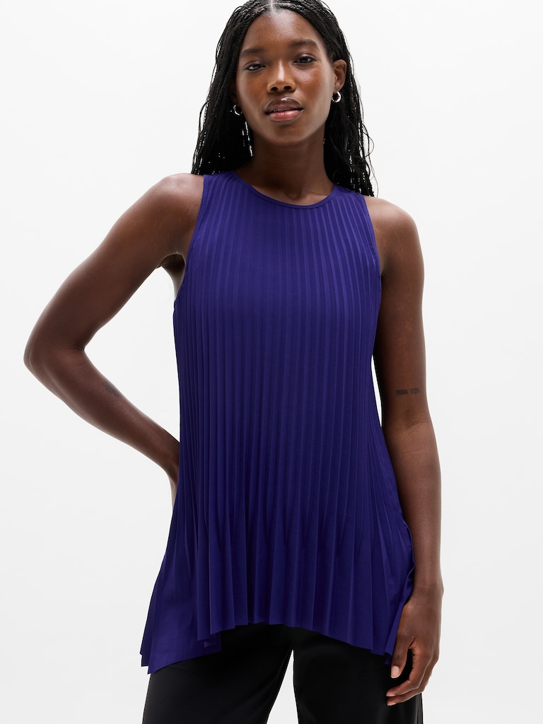 Featherweight Plissé Tank