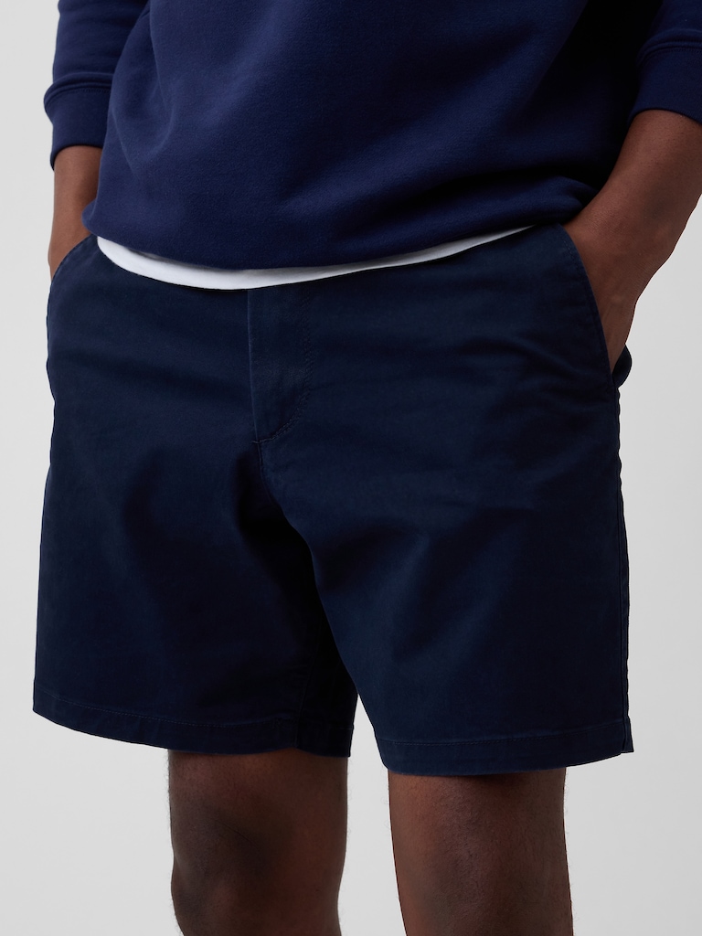 7" Essential Khaki Shorts