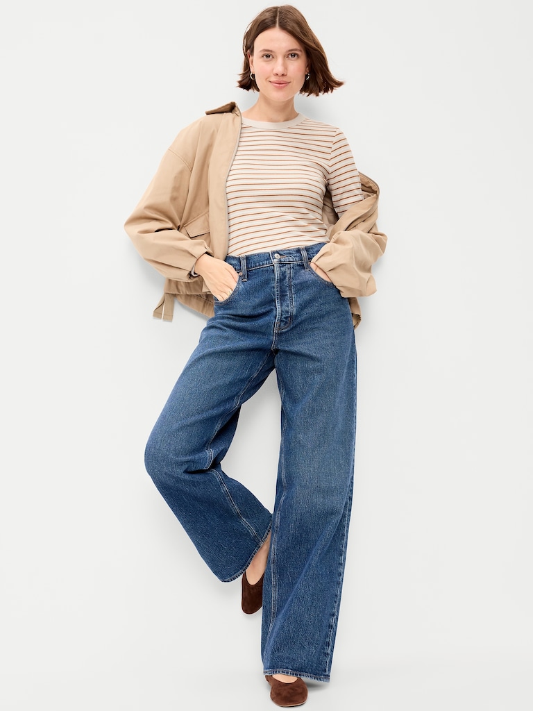 Snug Crew-Neck Long Sleeve T-Shirt