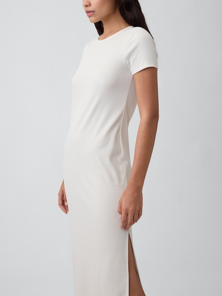 Modern Ribbed Maxi Dress