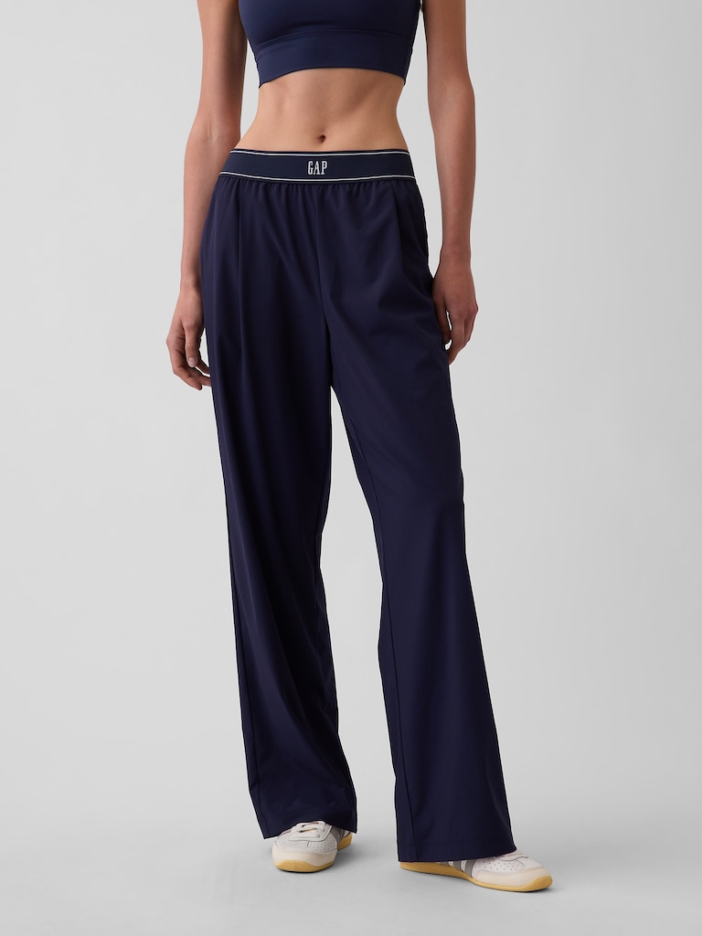 GapFit Pleated Easy Logo Pants