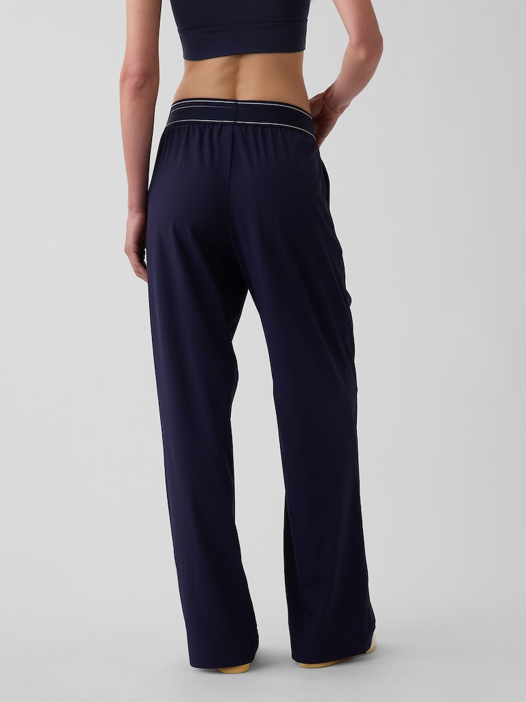 GapFit Pleated Easy Logo Pants