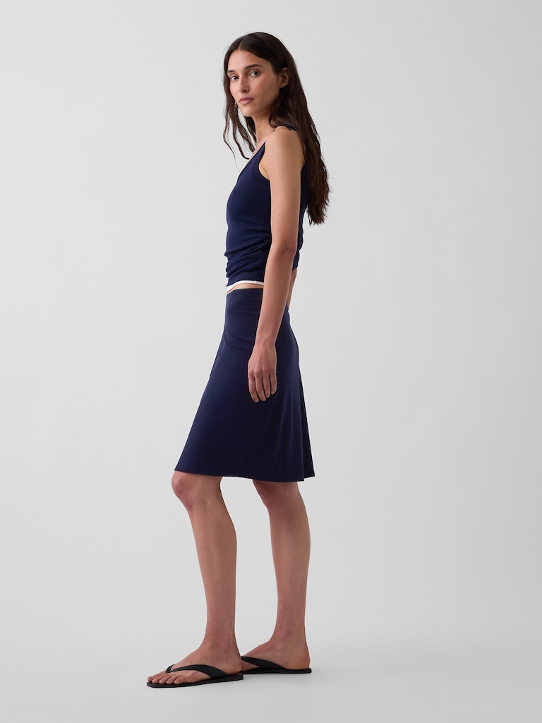 Easy Knee-Length Skirt