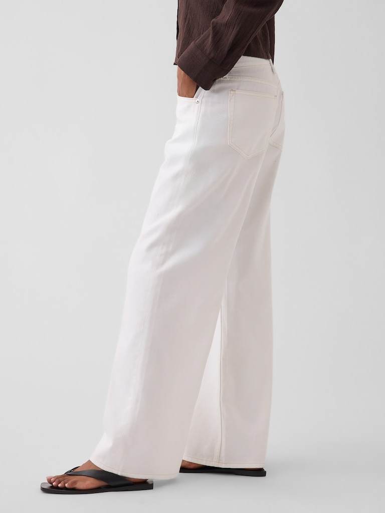 Low Rise UltraSoft Stride Wide-Leg Jeans