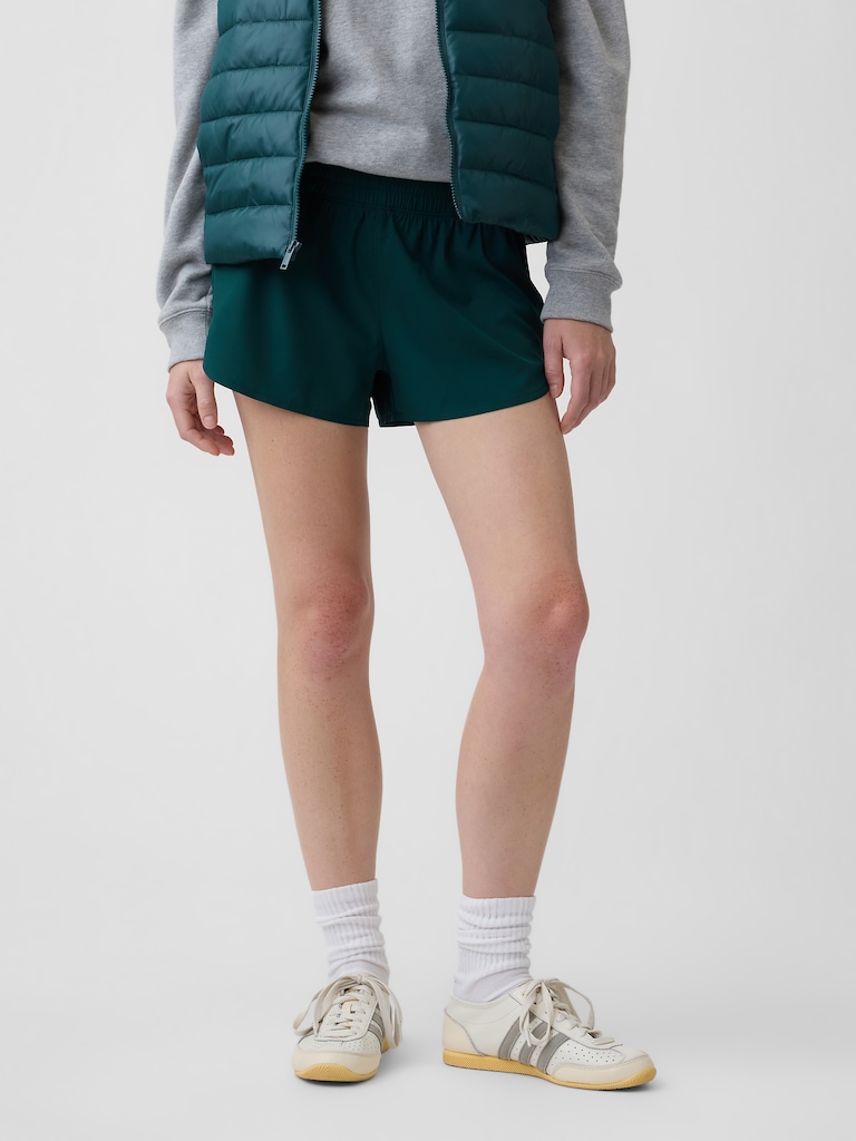 GapFit 3" Mid Rise Runaround Shorts