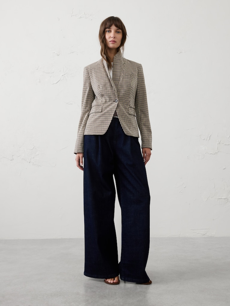 Sculpted Stretch Classic Blazer