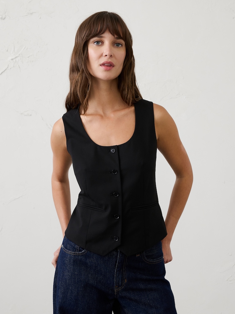 Sculpted Stretch Vest