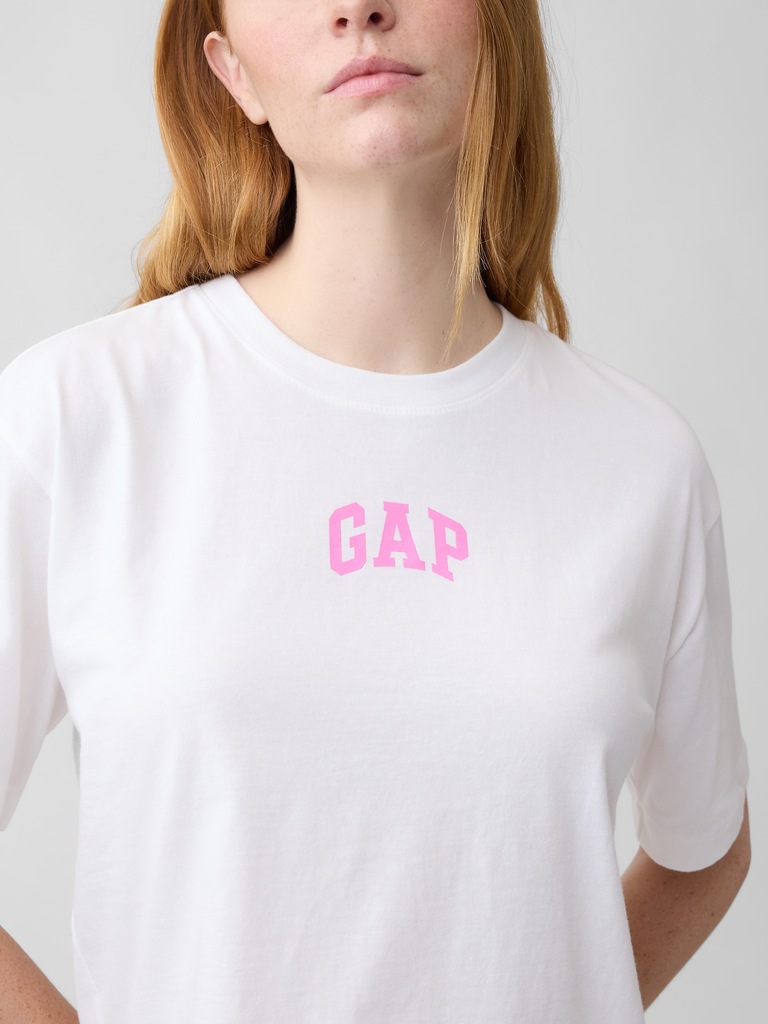 Relaxed Gap Mini Logo T-Shirt