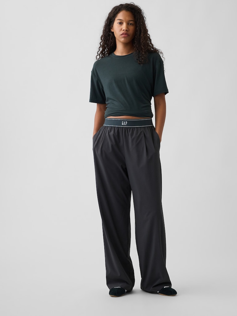 GapFit Pleated Easy Logo Pants