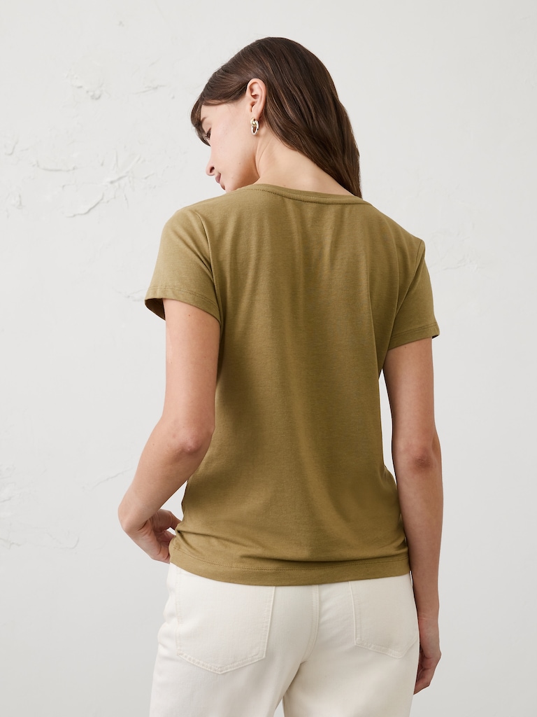 Timeless V-Neck T-Shirt